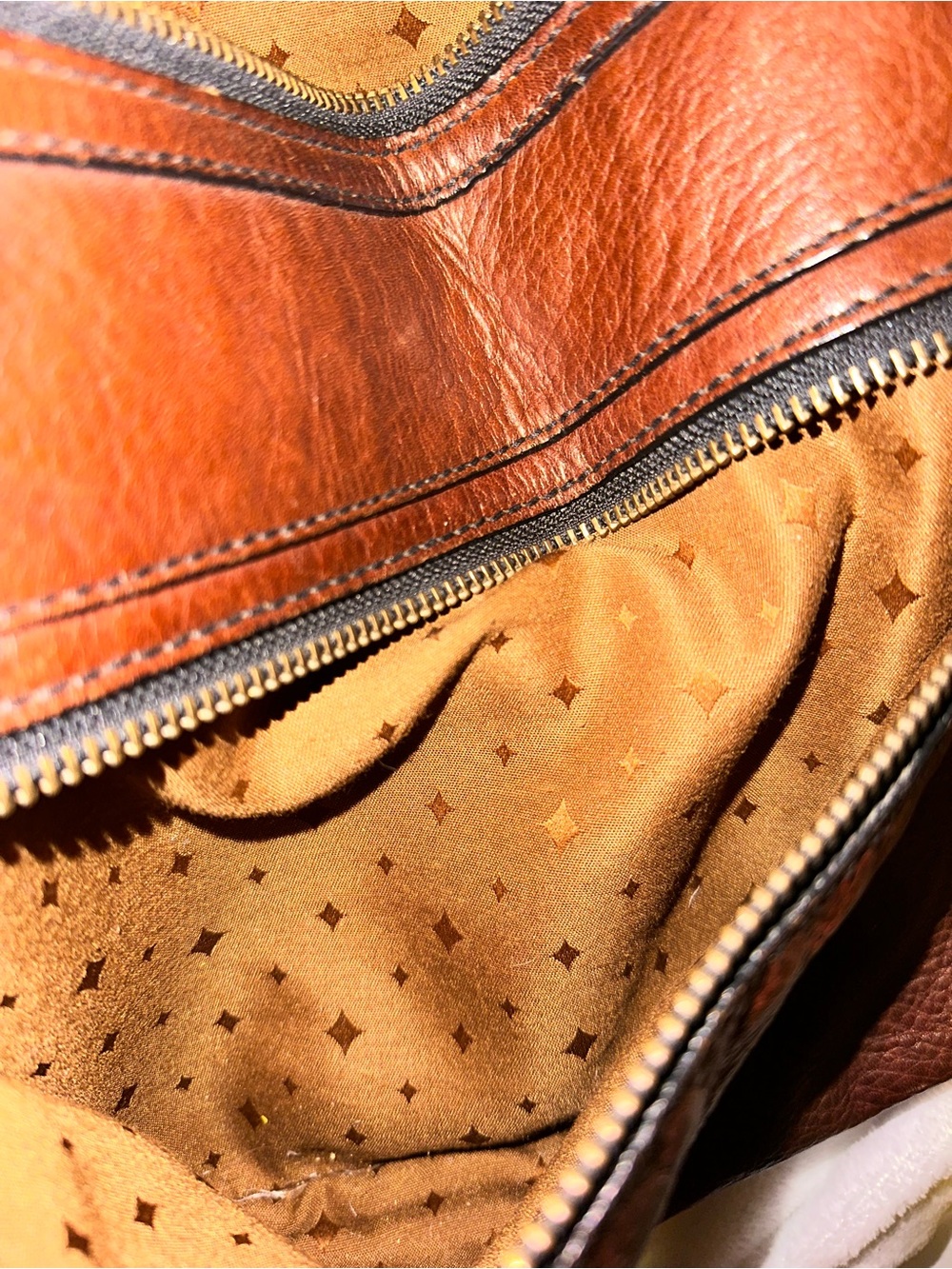 FOSSIL Explorer Tote - Picture 3 of 6